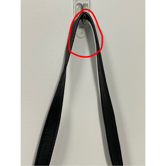 Simply Vera Vera Wang Faux Leather Crossbody Bag Black & Tan - Picture 6 of 8